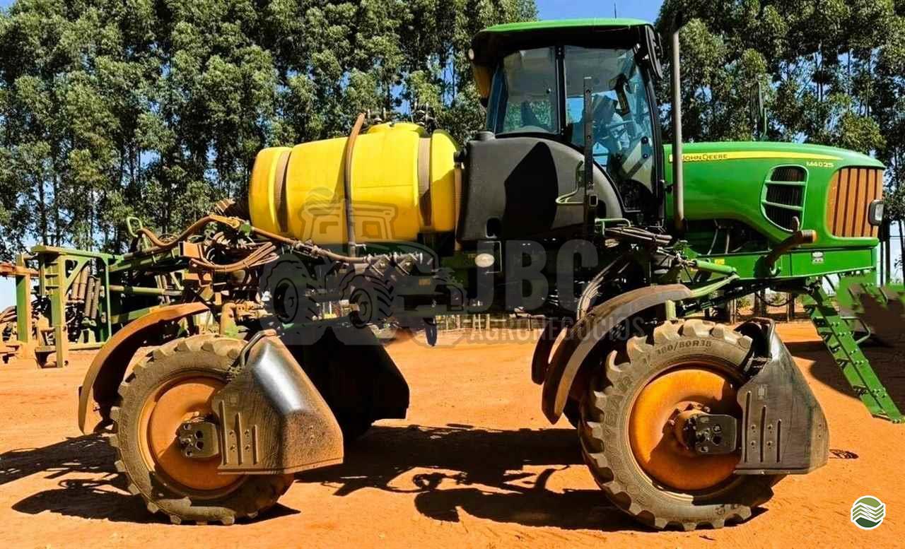 PULVERIZADOR JOHN DEERE JOHN DEERE M4025 Tração 4x4 JBC Agronegócios SINOP MATO GROSSO MT
